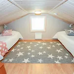 Rukan Taikavuosselin Helmi 8 B By Interhome Рука